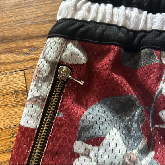 Crysp Denim Floral Mesh Basketball Shorts - Picture 3 of 5